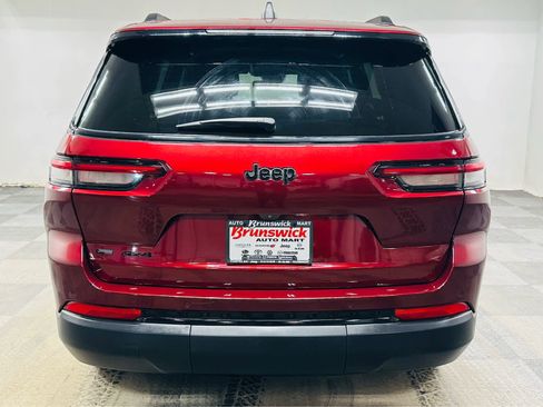 Used 2022 Jeep Grand Cherokee L Altitude image 5