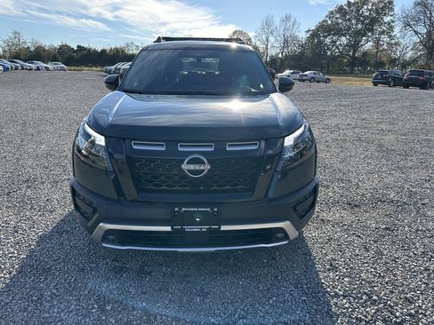 Used 2023 Nissan Pathfinder Rock Creek image 2