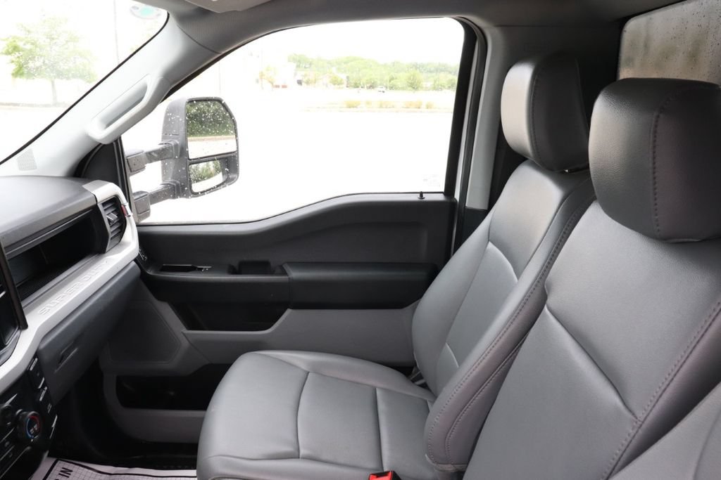 Used 2024 Ford F550 2WD Regular Cab Super Duty image 14