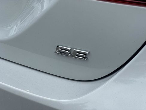Certified 2024 Toyota Camry SE FWD image 10