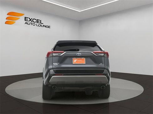 Used 2022 Toyota RAV4 SE image 37