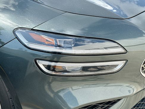 Used 2022 Genesis G70 2.0T w/ Prestige Package image 11