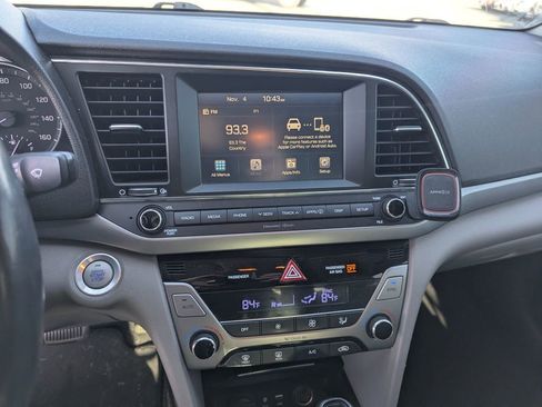 Used 2017 Hyundai Elantra SE w/ SE A/T Tech Package 03 image 16