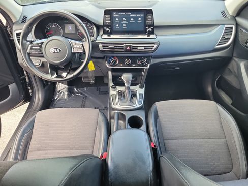 Used 2021 Kia Seltos S FWD image 9