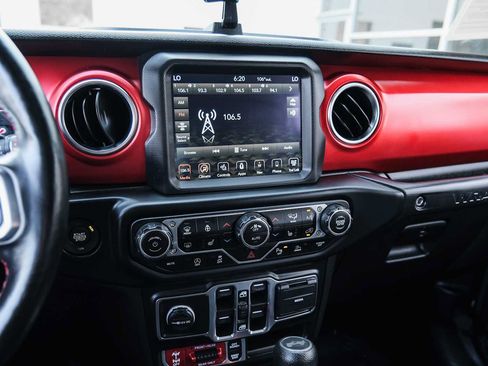 Used 2021 Jeep Wrangler Unlimited Rubicon AWD/4WD image 42