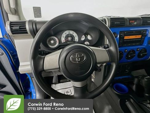 Used 2007 Toyota FJ Cruiser 4WD image 11