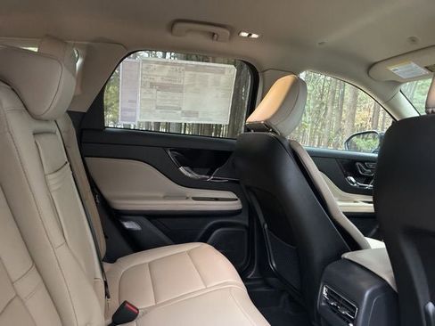 New 2026 Lincoln Corsair Premiere image 24