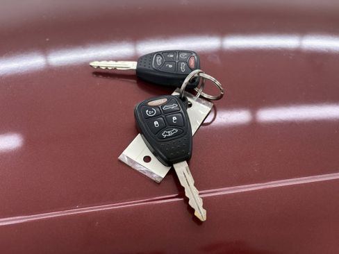 Used 2011 Chrysler 200 Limited FWD image 31