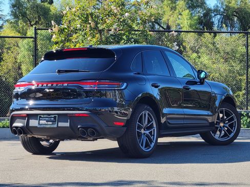 Certified 2024 Porsche Macan AWD/4WD image 7