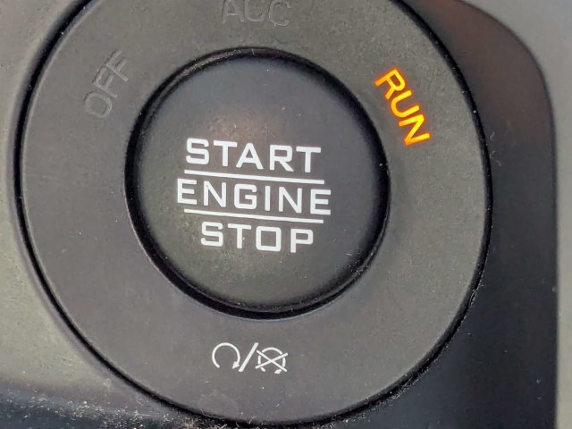 Used 2024 Jeep Wrangler Unlimited Sahara AWD/4WD image 31