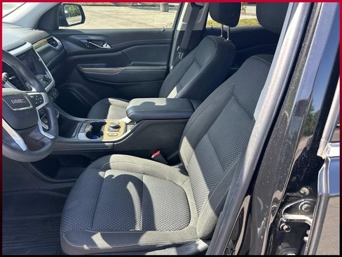 Used 2022 GMC Acadia SLE w/ Driver Convenience Package FWD image 17