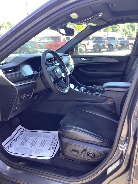 Certified 2024 Jeep Grand Cherokee Altitude AWD/4WD image 23