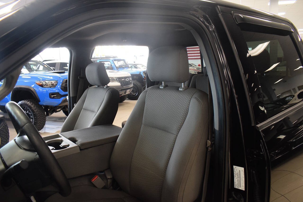Used 2016 Ford F150 XLT AWD/4WD image 29