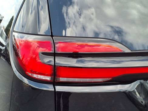 New 2025 Chrysler Pacifica Pinnacle w/ Trailer Tow Group image 28