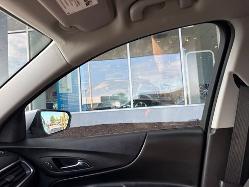 Used 2020 Chevrolet Equinox LT AWD/4WD image 26