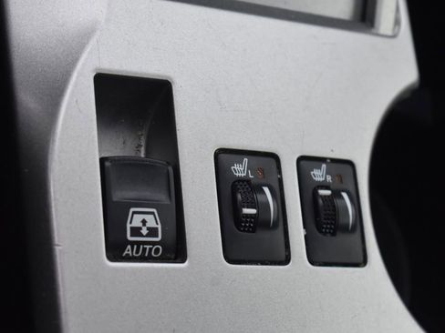 Used 2013 Toyota 4Runner Limited AWD/4WD image 28
