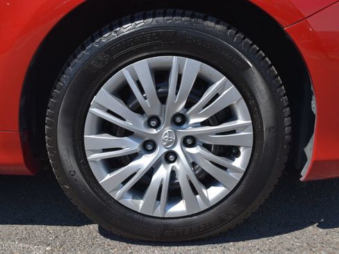 Used 2012 Toyota Camry LE FWD image 28