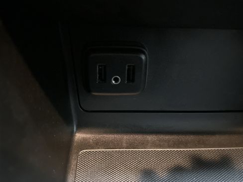 Used 2019 Chevrolet Colorado Z71 image 41