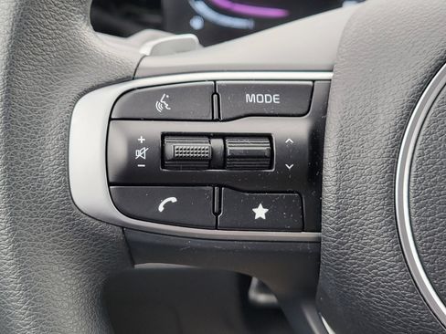 Used 2025 Kia Sportage LX image 22