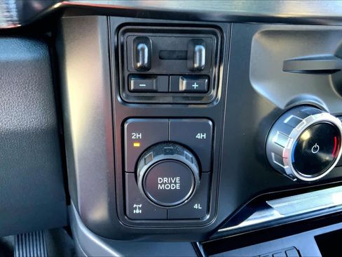 Used 2024 Ford F250 Lariat w/ Lariat Ultimate Package image 30