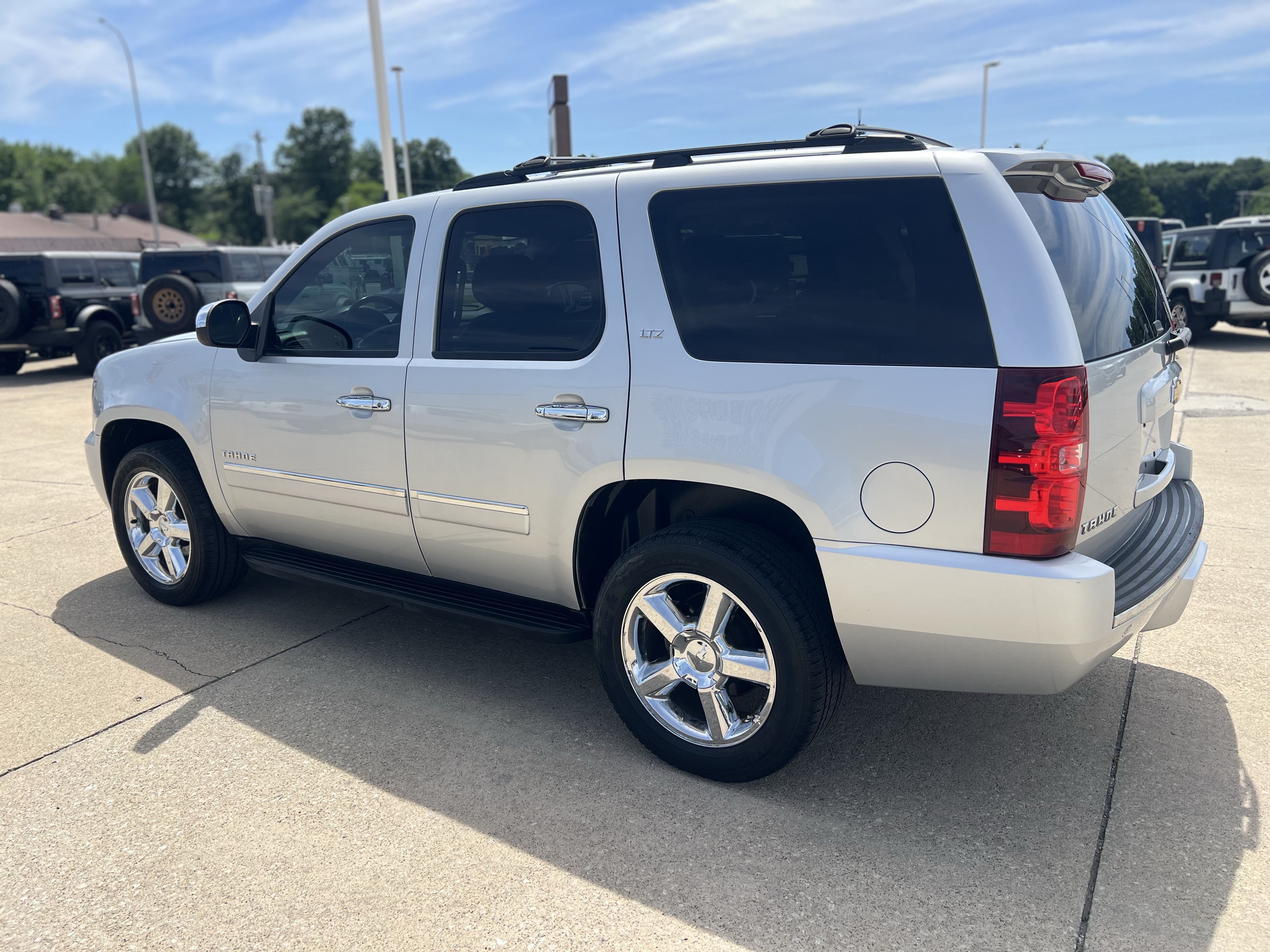 Used 2012 Chevrolet Tahoe LTZ AWD/4WD image 8