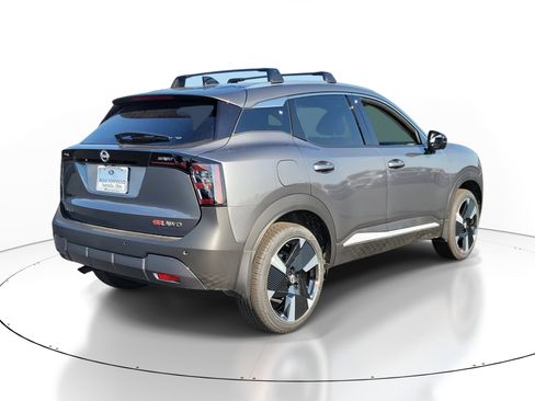 New 2026 Nissan Kicks SR w/ Cold Weather Package image 4