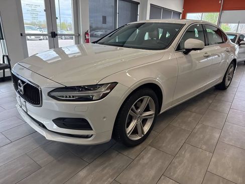 Used 2018 Volvo S90 T5 Momentum w/ Convenience Package AWD/4WD image 4