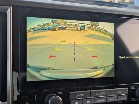 Used 2025 Nissan Frontier SV RWD image 12