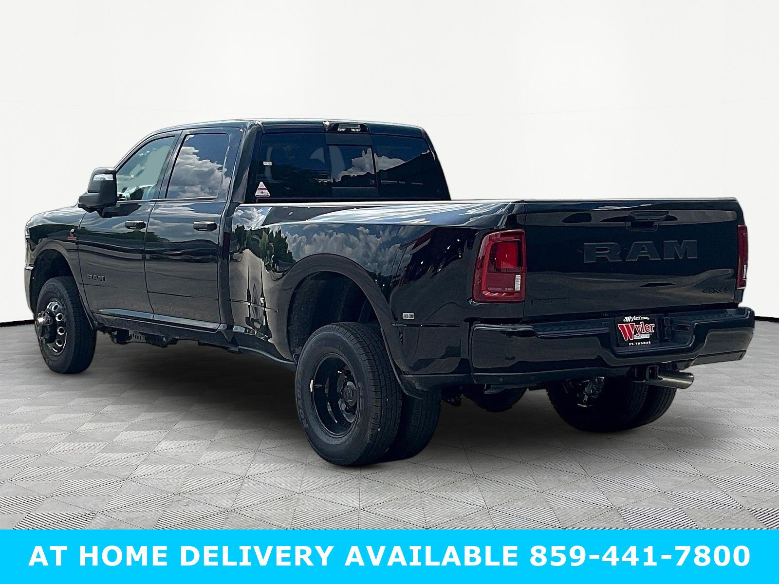 New 2026 RAM 3500 Big Horn AWD/4WD image 4