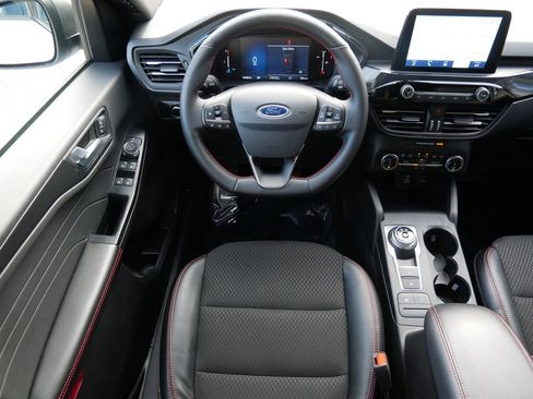 Certified 2025 Ford Escape ST-Line AWD/4WD image 12