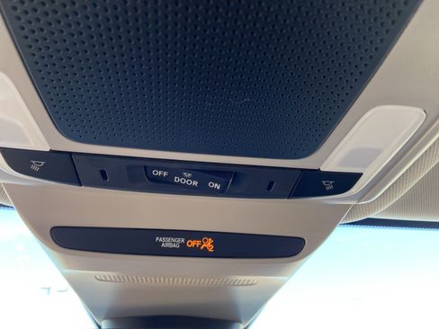 New 2026 Honda HR-V LX image 41