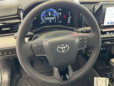Used 2026 Toyota Camry SE w/ Convenience Package FWD image 18