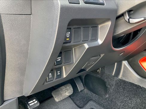 Used 2026 Nissan Frontier PRO-4X AWD/4WD image 32