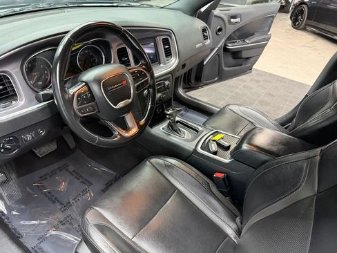 Used 2020 Dodge Charger SXT w/ Leather Interior Group RWD image 31