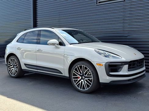 Certified 2024 Porsche Macan S AWD/4WD image 9