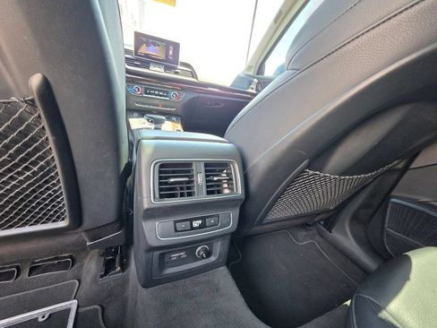 Used 2019 Audi Q5 2.0T Premium Plus w/ Premium Plus Package AWD/4WD image 17