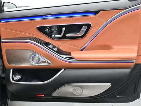 Used 2023 Mercedes-Benz Maybach S 680 Maybach S 680 w/ Manufaktur Leather Package image 26