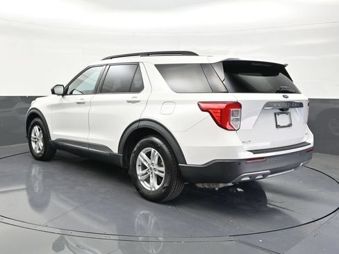 Used 2020 Ford Explorer XLT w/ Equipment Group 202A RWD image 3