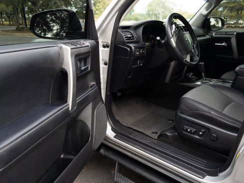 Used 2023 Toyota 4Runner SR5 Premium image 59