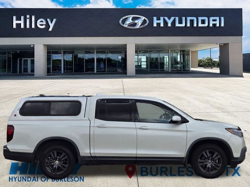 Used 2018 Honda Ridgeline Sport image 3
