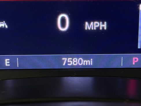 Used 2024 GMC Terrain SLT w/ Elevation Edition AWD/4WD image 18