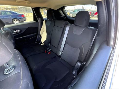 Used 2016 Jeep Cherokee Latitude image 35