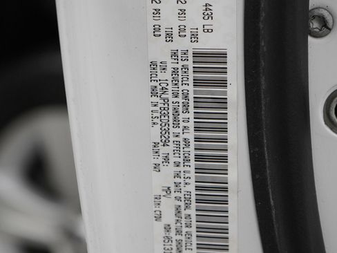 Used 2014 Jeep Patriot Latitude image 25