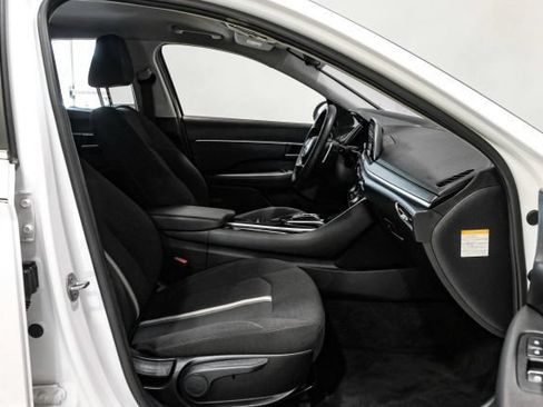Used 2023 Hyundai Sonata Blue FWD image 30