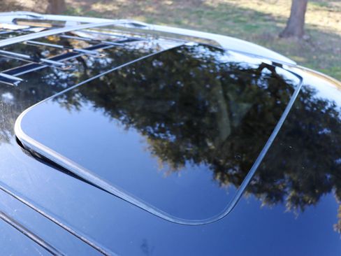 Used 2017 INFINITI QX80 2WD w/ Driver Assistance Package image 9