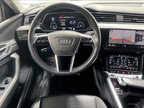 Used 2022 Audi e-tron Premium Plus image 16