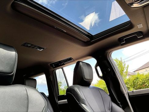 Used 2026 Lexus GX 550 w/ Accessory Package (2T) AWD/4WD image 23