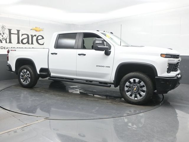 Used 2025 Chevrolet Silverado 2500 Custom w/ Custom Convenience Package AWD/4WD image 6