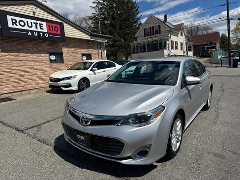 Used 2014 Toyota Avalon XLE FWD image 2