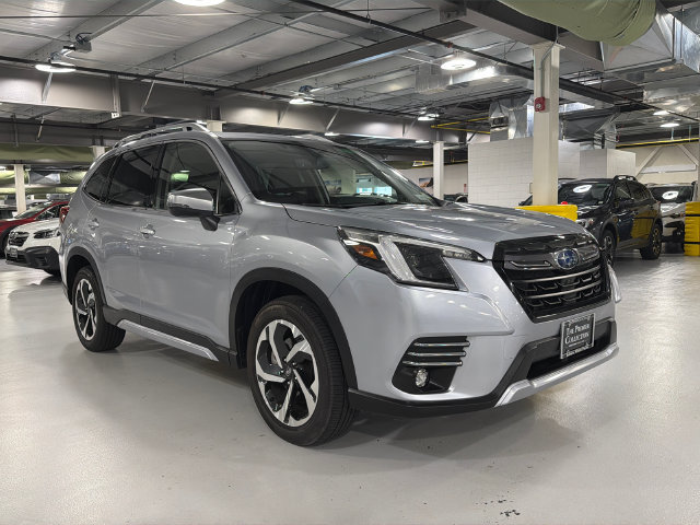 Used 2023 Subaru Forester Touring AWD/4WD image 1
